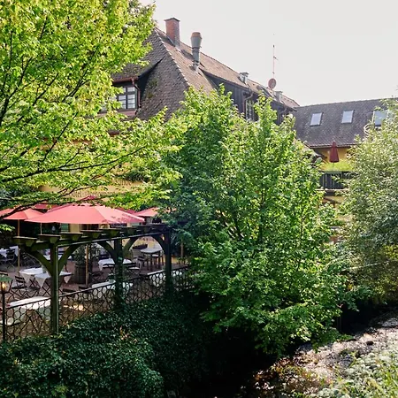 & Restaurant Linde 3* Muenstertal