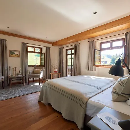 & Restaurant Linde Ξενοδοχείο Münstertal