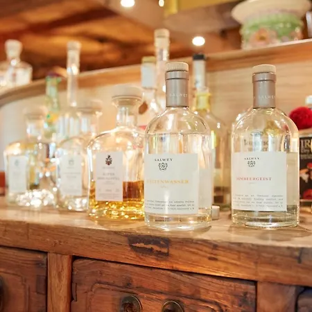 & Restaurant Linde Ξενοδοχείο